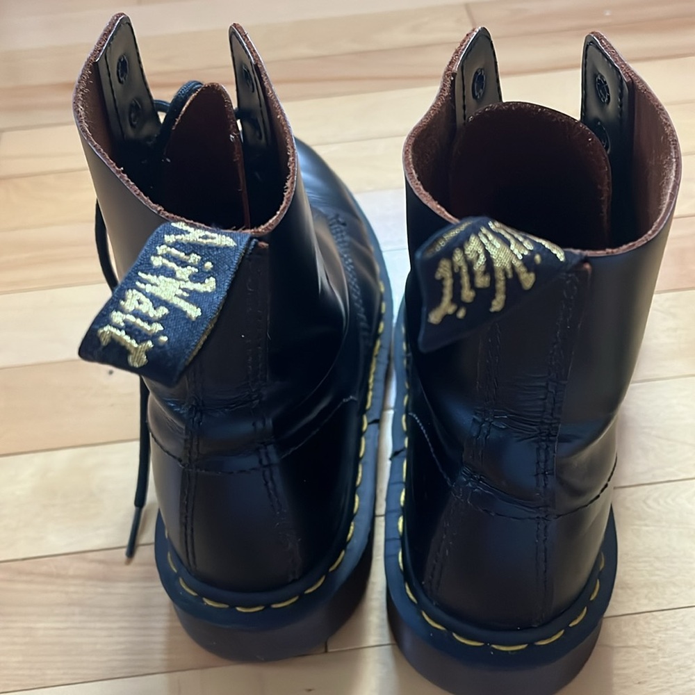 DR MARTENS 1460 VINTAGE MADE IN ENGLAND LACE UP BOOTS - Picture 3 of 5
